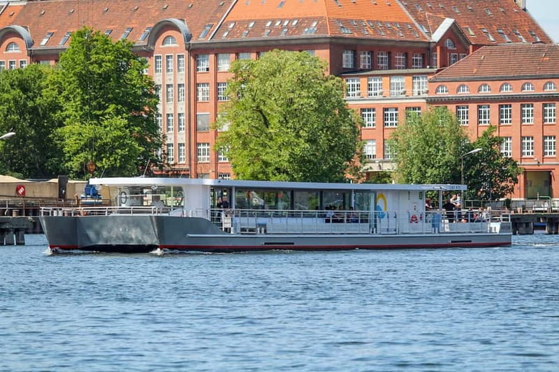 Berlin: East Side Gallery Spree Cruise in a Solar Catamaran - Key Highlights to Expect