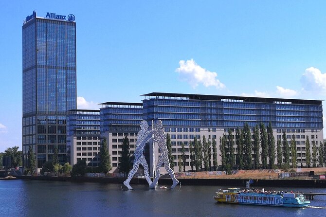 Berlin East Side Tour 2.5 hour cruise with commentary - The route’s big theme: East Berlin, then and now