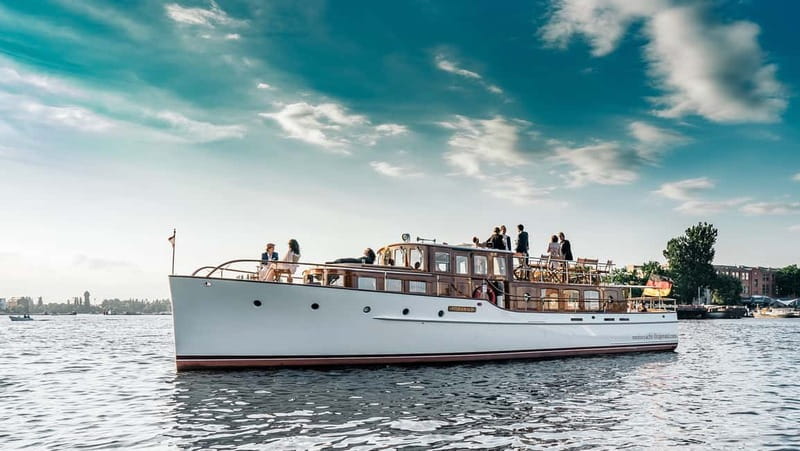 Berlin: Evening Yacht Cruise with Aperitif & Dinner Upgrade - Why a Spree Sunset Yacht Works in Berlin