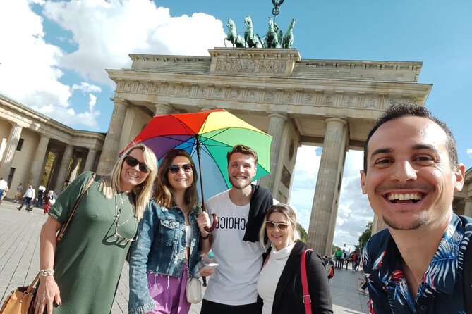 BERLIN FULL in 3.5h (Guide + Headphones) - Nikolaiviertel and Bebelplatz: medieval streets and a warning about ideas