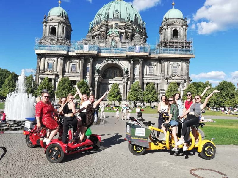 Berlin: Fun Private Guided Sightseeing Tours with Teambikes - Brandenburg Gate and the Reichstag area, classic Berlin in motion