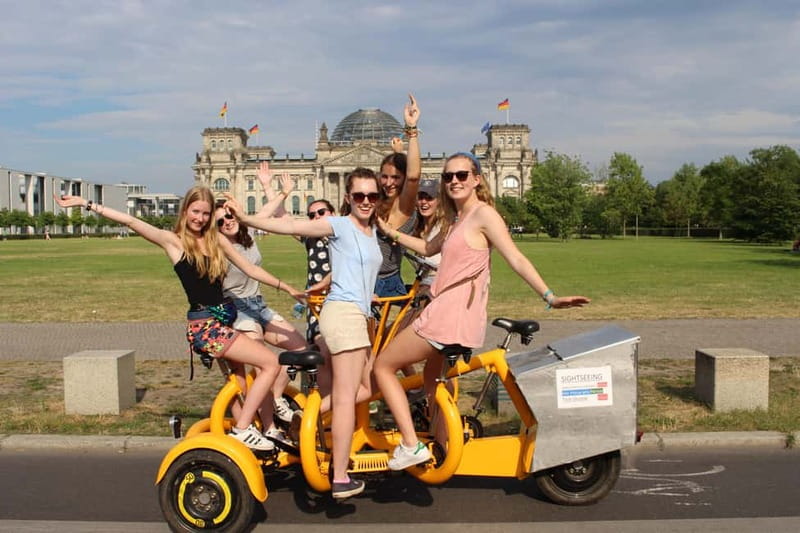 Berlin: Fun Private Guided Sightseeing Tours with Teambikes - Berlin Wall viewpoints and Checkpoint Charlie, iconic sites with a fast guide lens