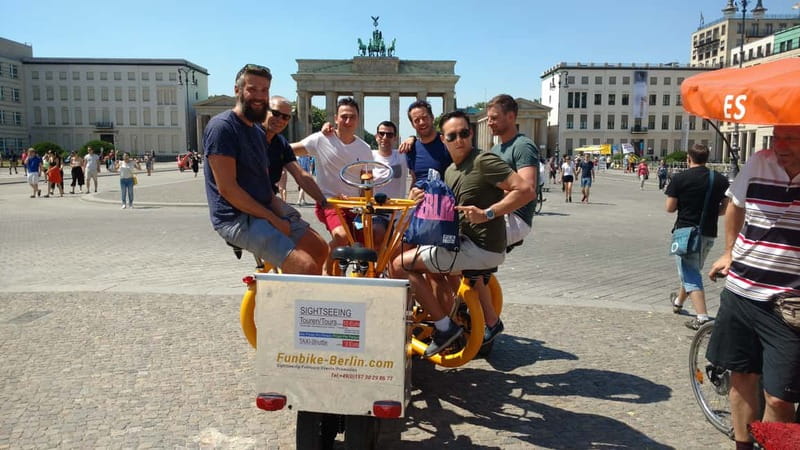 Berlin: Fun Private Guided Sightseeing Tours with Teambikes - Starting at Pariser Platz 4A, the quick safety briefing, and how the ride begins
