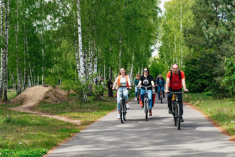 Berlin: Green City Guided Bike Tour - Gliding along the Panke River, then seeing renaturation up close