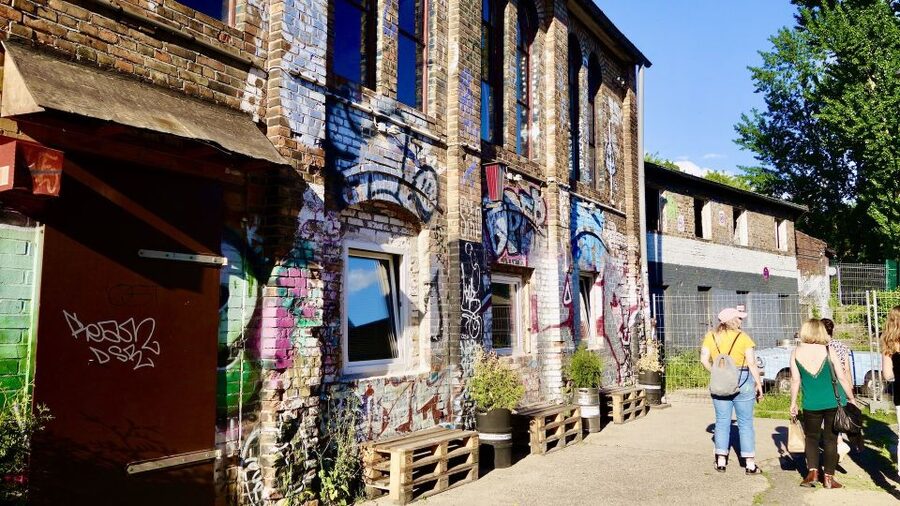 Berlin: Guided Craft Beer & Cultural Tour With Snacks - Key highlights to know before you go