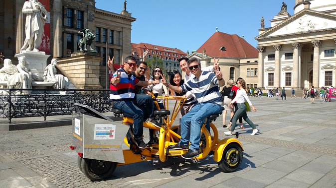 Berlin : Guided Private Sightseeing Tours with Funbikes, Teambikes - Great Tiergarten driving: the green pause between big themes