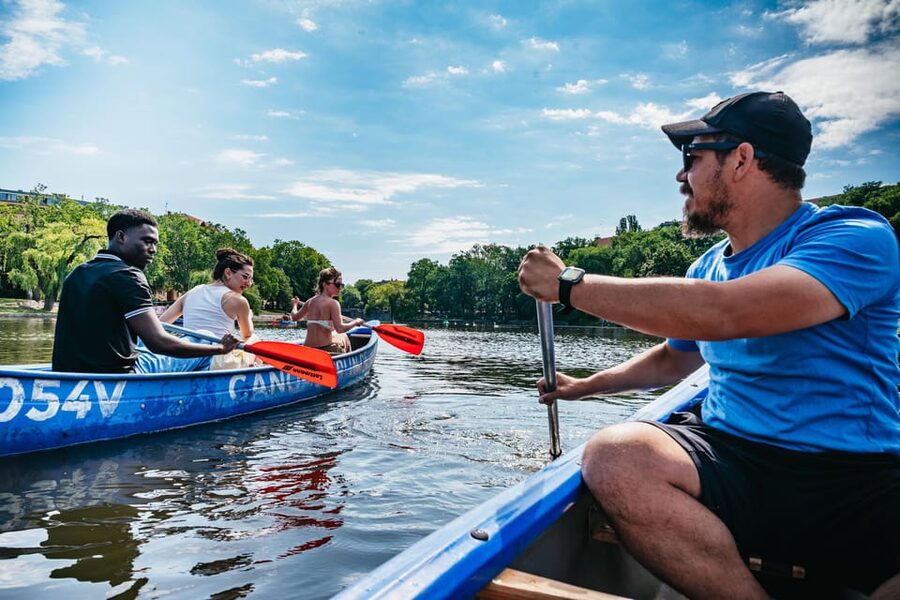 Berlin: Guided Tour by Canoe - What the 2-Hour Canoe Tour Really Feels Like
