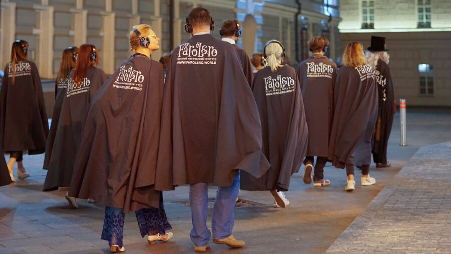Berlin: Guided Walking Tour by Night - The Lamplighter’s Role: Stories Told With Lantern Light