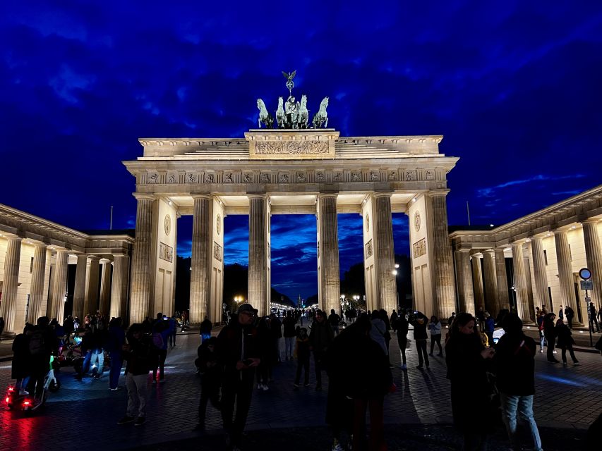Berlin: Guided Walking Tour in English - The controversial Hohenzollern palace reconstruction, and why debate matters