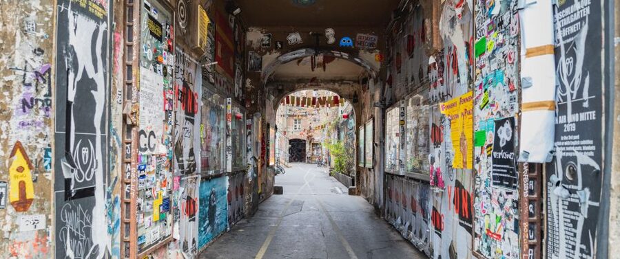 Berlin: Hidden Backyards Guided Walking Tour - Haus Schwarzenberg courtyard: art studios inside a historic shell
