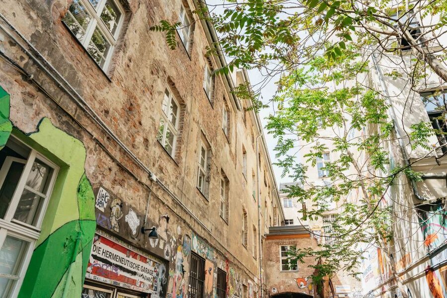 Berlin: Hidden Backyards Guided Walking Tour - Heckmann-Höfe: a colorful courtyard break from the sidewalk