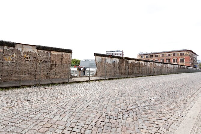 Berlin Highlights Walking Tour - Stop 3: Memorial to the Murdered Jews of Europe, walking the meaning