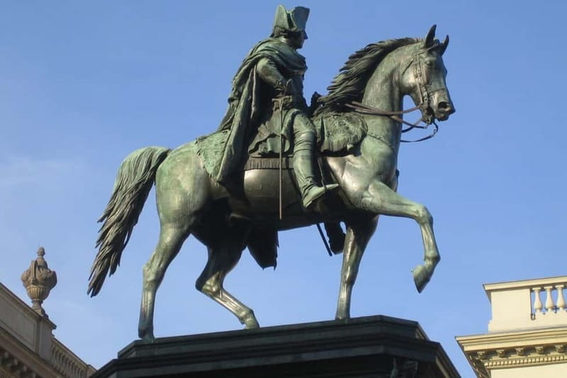 Berlin: Historic Center Walking Tour with a Real Berliner - Unter den Linden: the old boulevard that still organizes the city