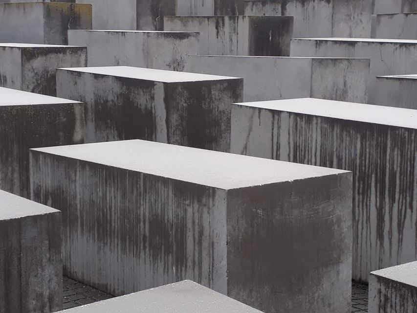 Berlin Historical Highlights Walking Tour - Price and logistics: when $389 per group makes sense