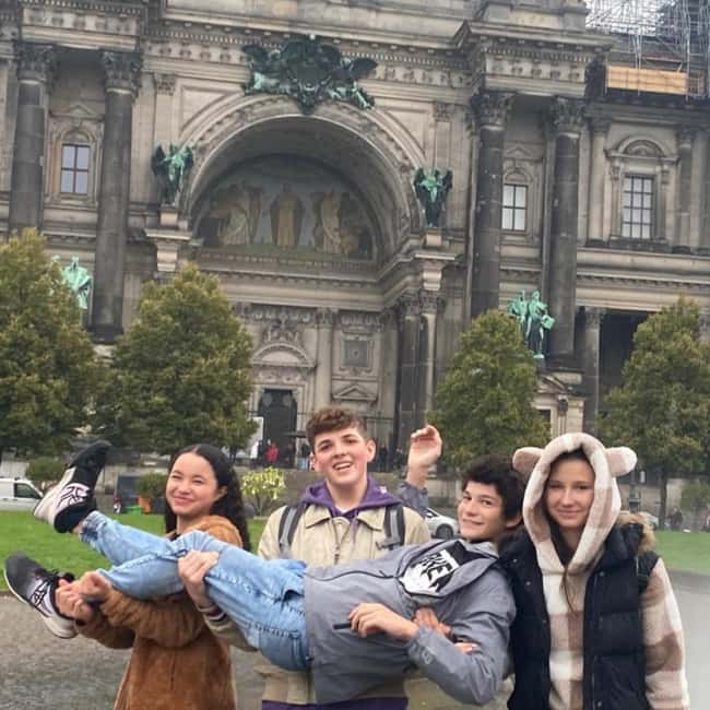 Berlin: History and Sightseeing with Kids (Free for Kids) - What you’ll do on the 2-hour guided Berlin history walk
