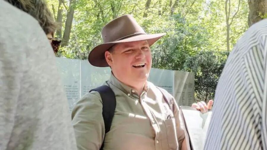 Berlin: Hitler's Berlin The Rise & Fall Guided Walking Tour - How Then and Now Photos and Maps Make It Click