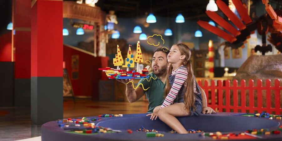 Berlin: Hop-On Hop-Off Bus & LEGOLAND Discovery Centre - Timing It Right: Classic Tour Hours and LEGOLAND Time-Slots