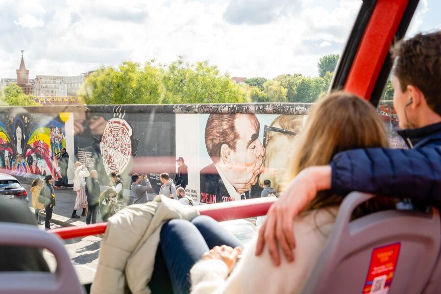 Berlin: Hop-On-Hop-Off Bus with Boat Cruise Option - West Berlin Highlights: Kurfürstendamm, KaDeWe, Potsdamer Platz, and Checkpoint Charlie