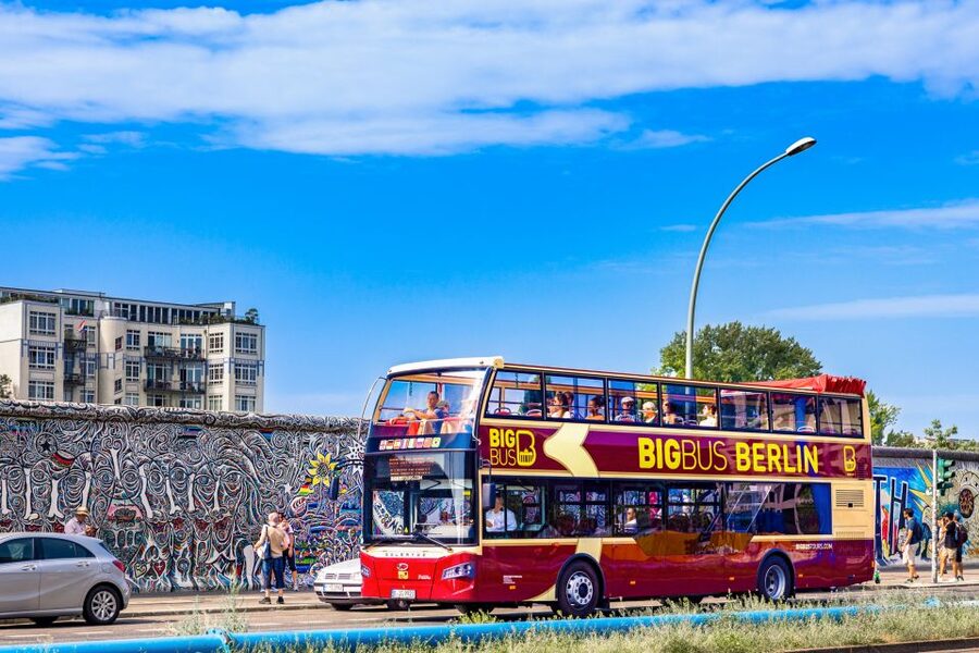 Berlin: Hop-On Hop-Off Sightseeing Bus with Boat Options - The Red Line: Museum Island, Brandenburg Gate, Reichstag, and Wall fragments