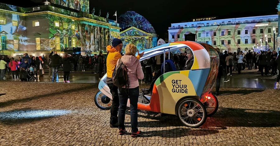 Berlin: Illuminated Berlin by Bike Taxi - Brandenburg Gate lighting, Bebelplatz glow, and Lustgarten views