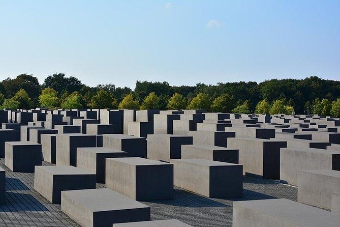 Berlin in one day – day tour with an expert guide - Humboldt University and the Soviet War Memorial: the Cold War mapped in place