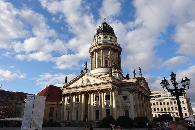 Berlin in one day – day tour with an expert guide - Brandenburg Gate to Checkpoint Charlie: the day’s backbone