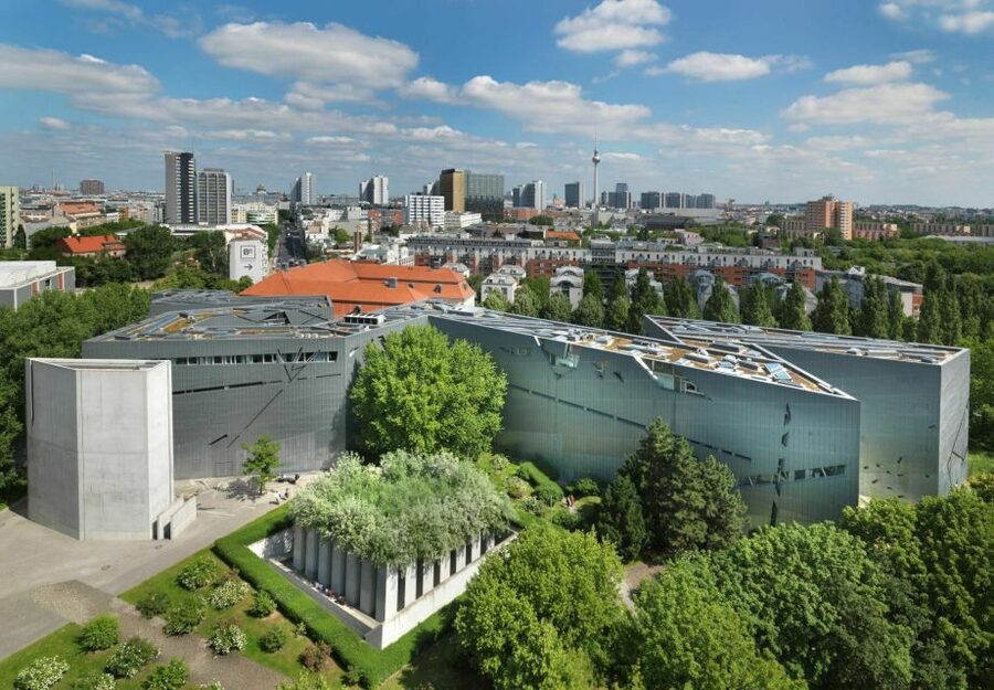 Berlin: Jewish Museum Berlin Entrance Ticket - Entering the Jewish Museum Berlin: Libeskind’s building does half the storytelling