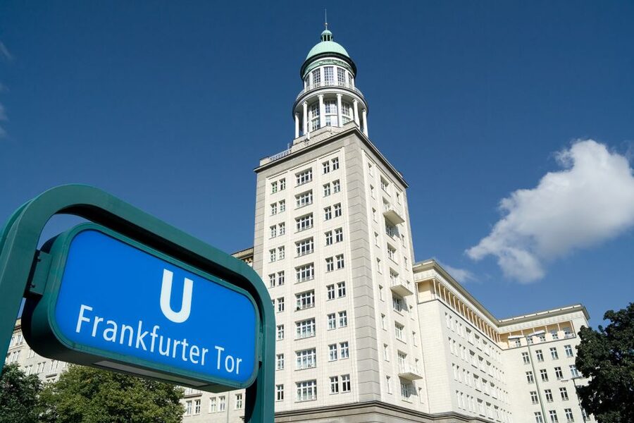 Berlin: Karl-Marx-Allee 2-Hour Tour - Strausberger Platz: The Gateway Feeling Around the High-Rises