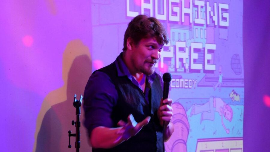 Berlin: Laughing Spree Comedy Show on a Boat - Tuesday and Thursday open mics vs Friday dark comedy