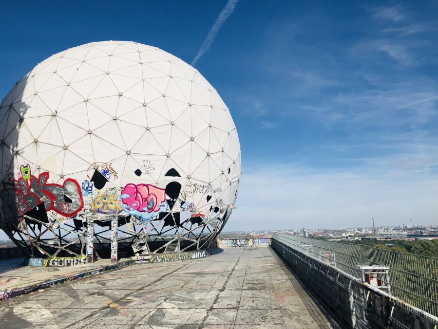 Berlin: Listening Station Teufelsberg Tour with Transfer - Street art at Teufelsberg: how to enjoy it beyond selfies