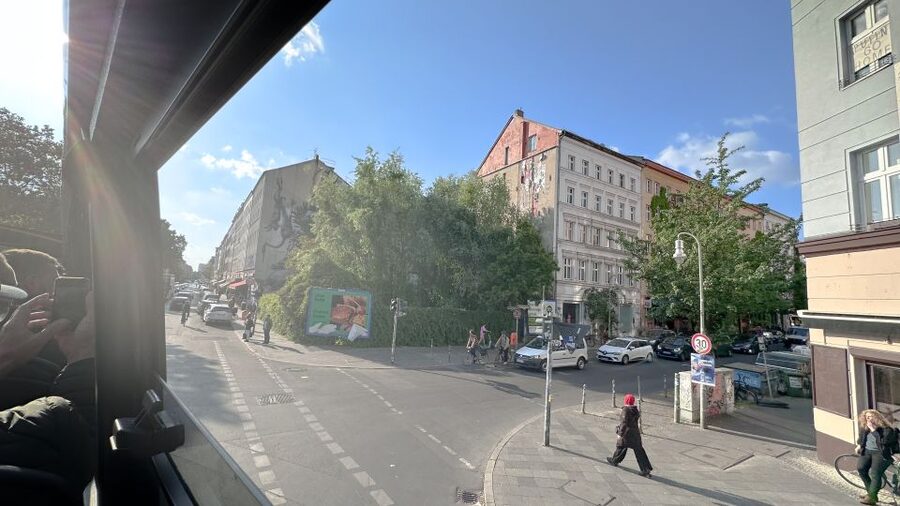 Berlin: Live-Guided Evening Sightseeing Tour by Open-top Bus - Why this Berlin evening bus loop makes sense