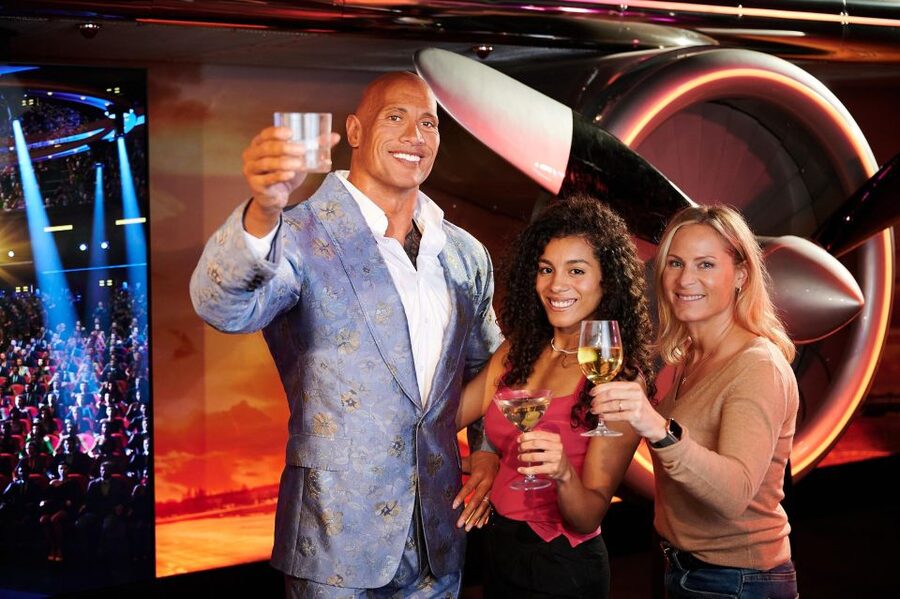 Berlin: Madame Tussauds Museum & Berlin Dungeon Combo Ticket - The $43 combo value: when it makes sense