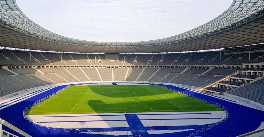 Berlin: Olympia Stadium Entrance Ticket - Wandering the stadium bowl: your best angles and photo strategy