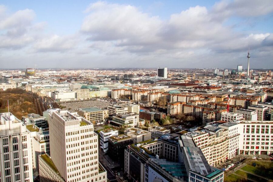 Berlin: Panoramapunkt Skip-the-Line Elevator Ticket - The 360-degree view, plus coffee and cake at Panoramacafé