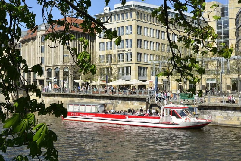Berlin: Panoramic Boat Tour with Bilingual Audio Guide - Where the Hadynski pier is, and how to avoid last-minute seating stress