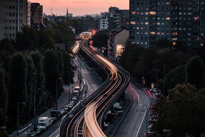 BERLIN PHOTO TOUR with a professional Photographer from Berlin - Where you start in Berlin matters more than you think