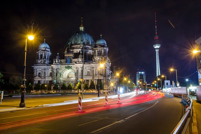 Berlin Photography Masterclass - Private Photography Lesson - Alexanderplatz to Oberbaum Bridge: From Wide City Views to Characterful Angles