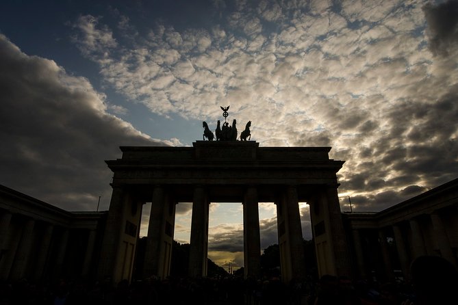 Berlin Photography Masterclass - Private Photography Lesson - East Side Gallery and Nikolaikirche: Texture, Light, and Moment