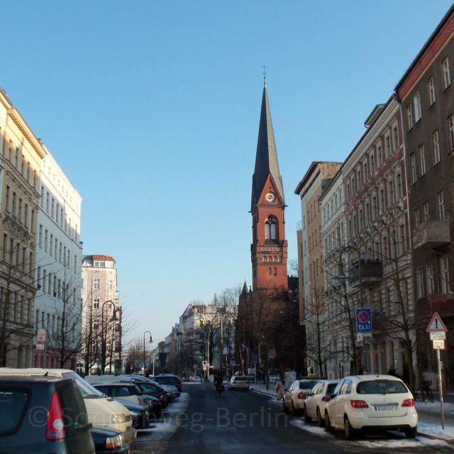 Berlin: Prenzlauer Berg District Guided Walking Tour - Rykestraße synagogue and Oderberger Straße public pool