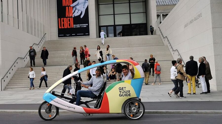 Berlin: Private Guided E-Rickshaw Tour - Meeting at Alexanderplatz, right by the World Time Clock