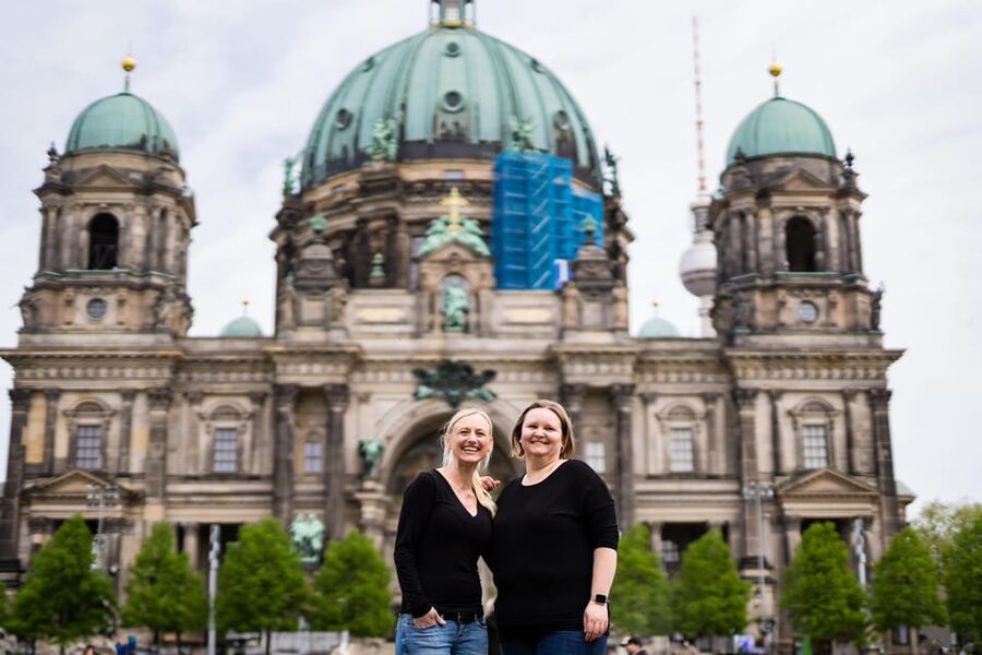 Berlin: Private Photo Session with Professional Photographer - What You’ll Get Back: The Online Gallery and Edited Photos in 48 Hours