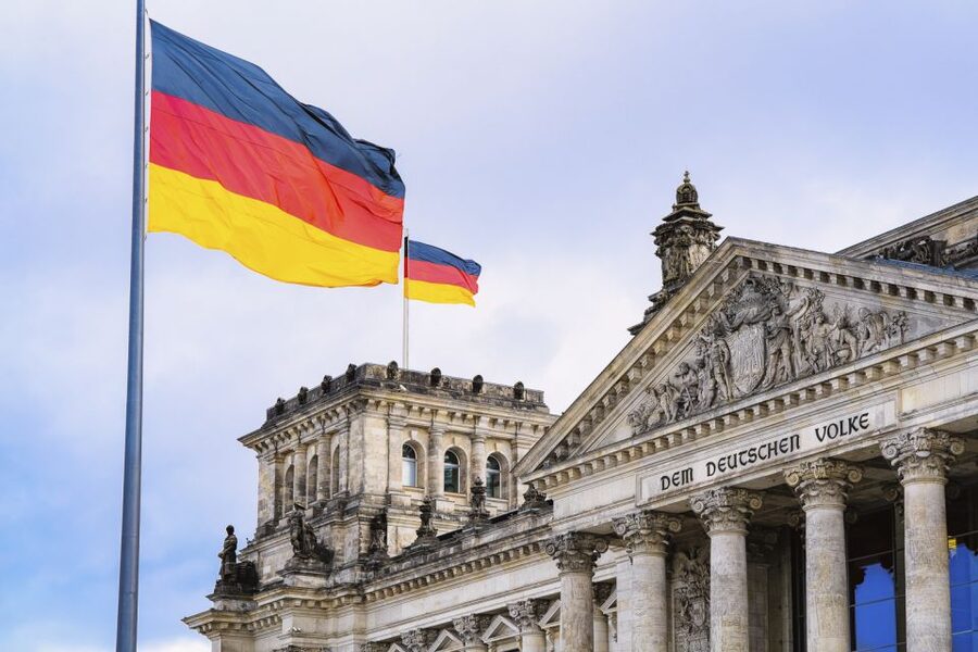 Berlin: Private Reichstag and Glass Dome Tour - Platz der Republik: where the walk shifts upward