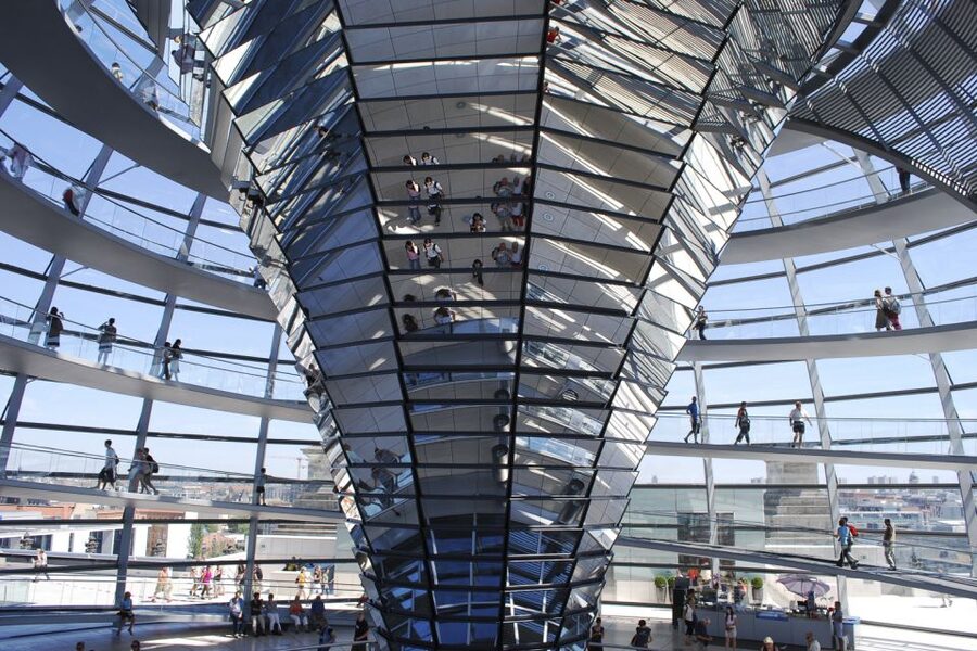 Berlin: Private Reichstag and Glass Dome Tour - Skip-the-line and security: why your guide matters here