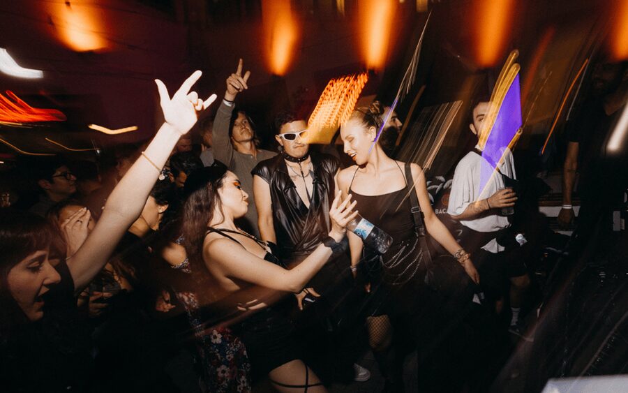 Berlin: Pub Crawl with Shots and VIP Club Entry - Key things that make this Berlin night work