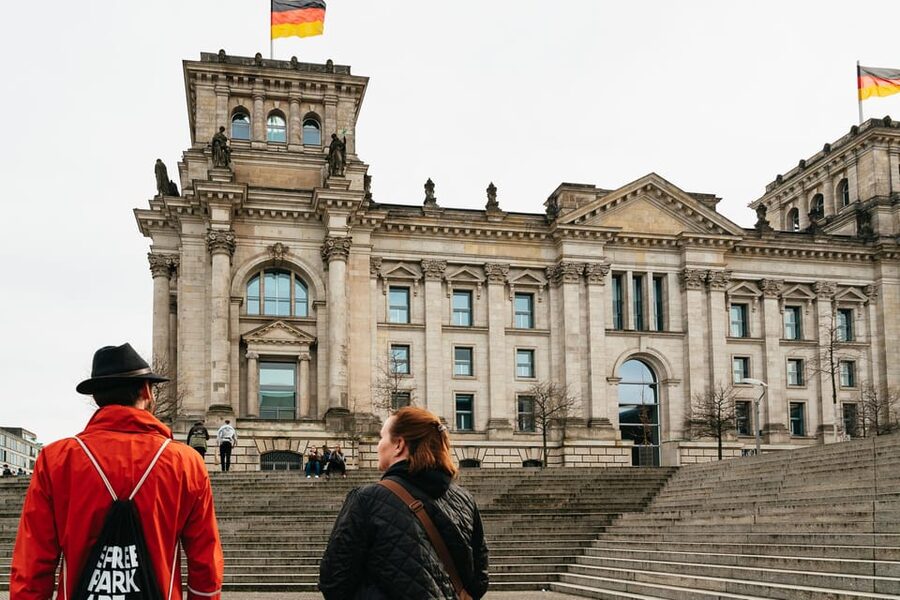 Berlin: Reichstag, Dome and Government District Guided Tour - Lord Foster’s dome, ecological ideas, and what you’ll see from above
