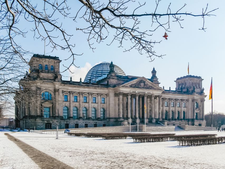Berlin: Reichstag, Plenary Chamber, Cupola & Government Tour - Inside the Plenary Chamber: The Lecture That Makes Politics Feel Human