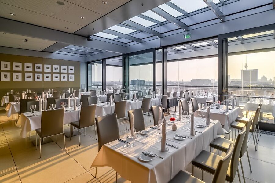 Berlin: Rooftop Dinner at the Käfer Restaurant Reichstag - Service and Atmosphere: The Details That Reviews Keep Praising