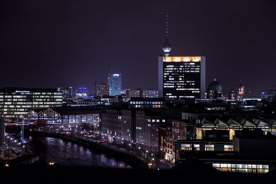 Berlin: Rooftop Dinner at the Käfer Restaurant Reichstag - Quick Tips to Make Your Reservation Go Smooth