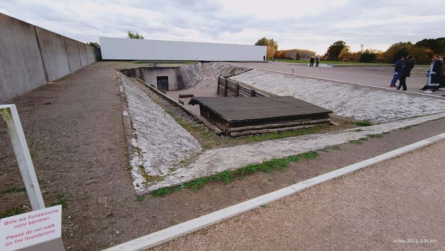 Berlin: Sachsenhausen Concentration Camp Museum Tour - What to Pack: Snacks, Warm Layers, and a Transit Pass