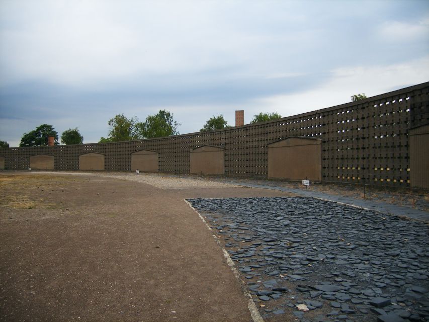 Berlin: Sachsenhausen Memorial 6-Hour Tour in Spanish - Price and practical tips so you’re ready for the day